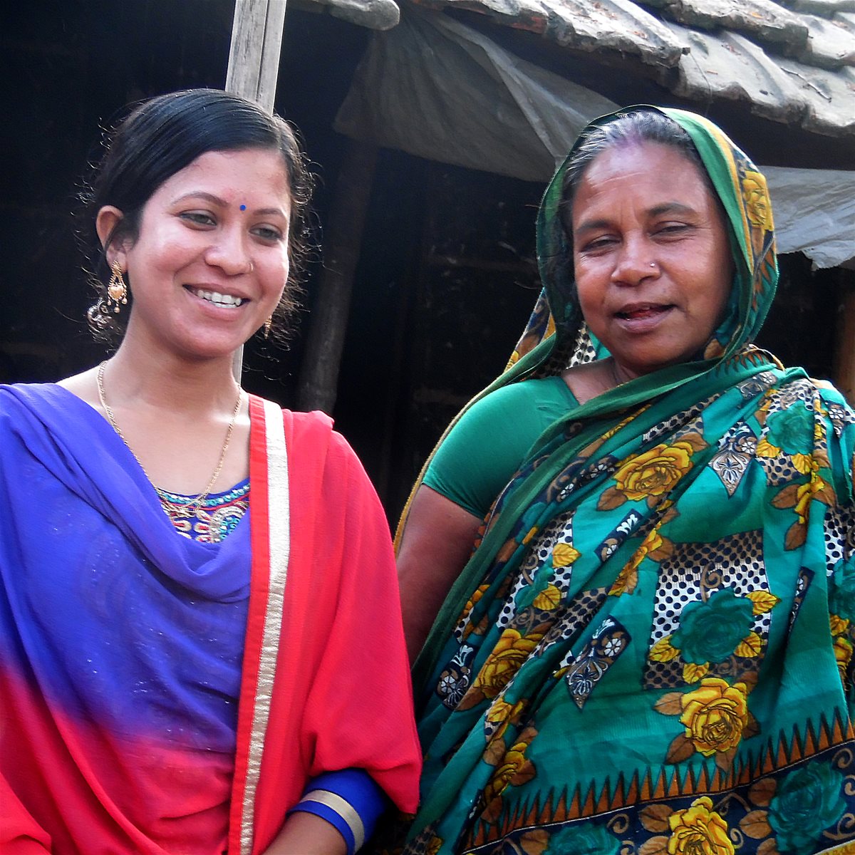 shumitra-with-her-mother_sus-2000x2000